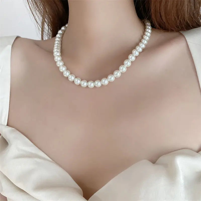 Stylish Necklace for Women Pearl Chokers Perfect for Occasion