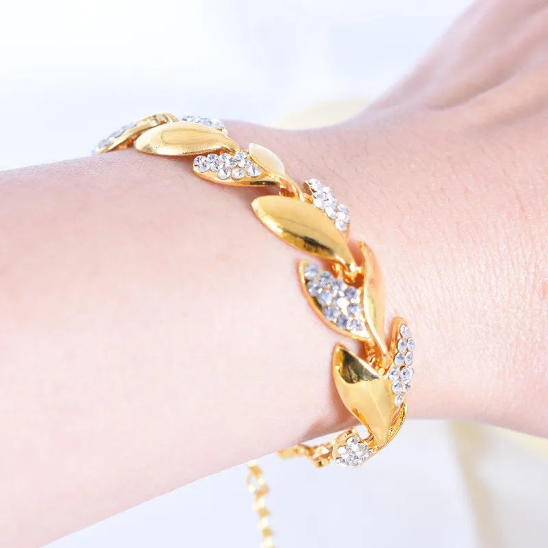 Stylish Gold Bracelet for Women for Everyday and Special Occasions