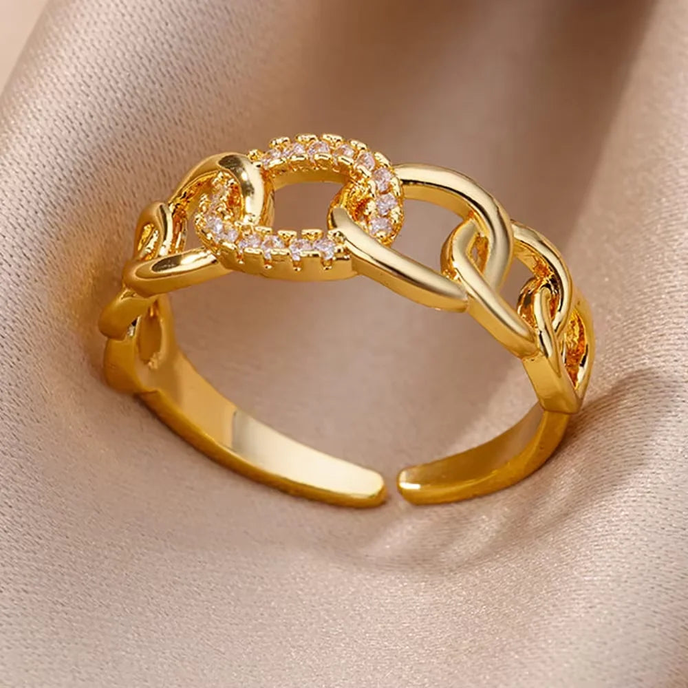 Elegant Gold Rings for Women for Everyday and Special Occasions