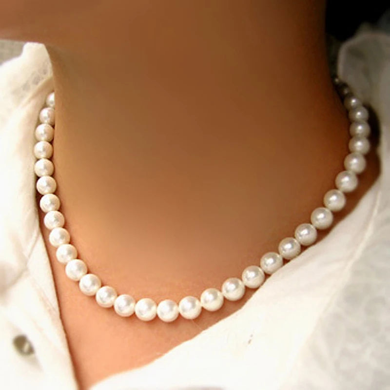 Elegant Necklace with Pearl Design Perfect for Women Everyday Wear