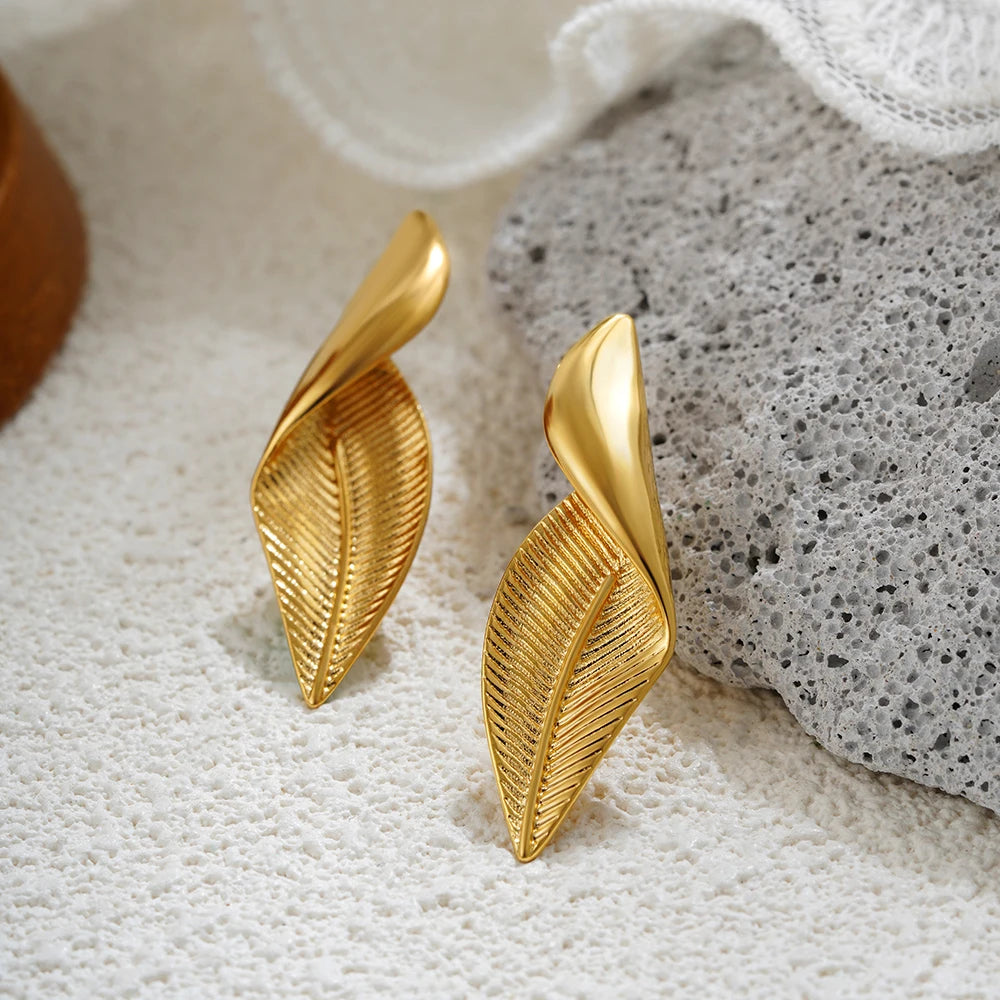 Stylish Knot Earrings for Women Perfect for Everyday and Special Wear