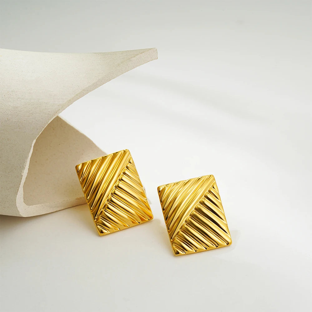 Stylish Knot Earrings for Women Perfect for Everyday and Special Wear